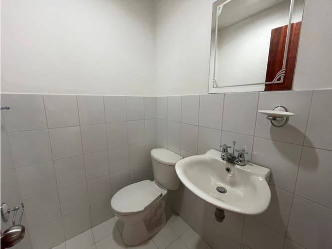 Local en venta en La Castellana, Armenia, 56 m² · foto 5 de 6
