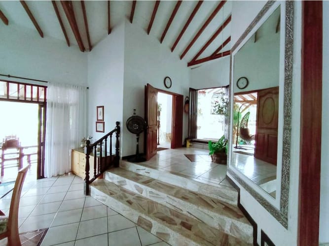 Casa de 5 alcobas en venta en Vía El Caimo, Armenia, 500 m² · foto 5 de 24
