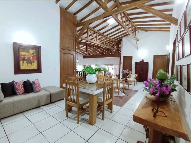 Casa de 5 alcobas en venta en Vía El Caimo, Armenia, 500 m² · foto 6 de 24