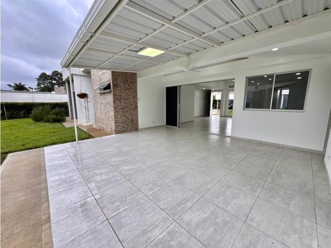 Casa de 5 alcobas en venta en Vía El Caimo, Armenia, 270 m² · foto 7 de 24