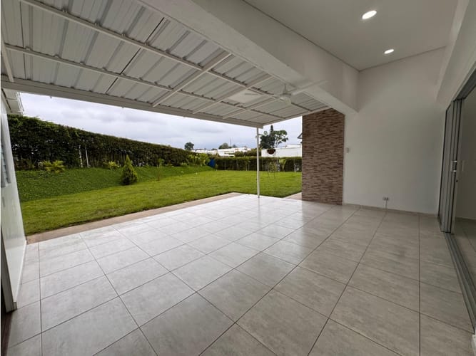 Casa de 5 alcobas en venta en Vía El Caimo, Armenia, 270 m² · foto 10 de 24