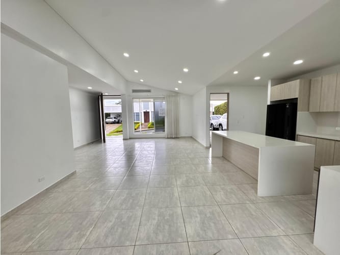 Casa de 5 alcobas en venta en Vía El Caimo, Armenia, 270 m² · foto 12 de 24