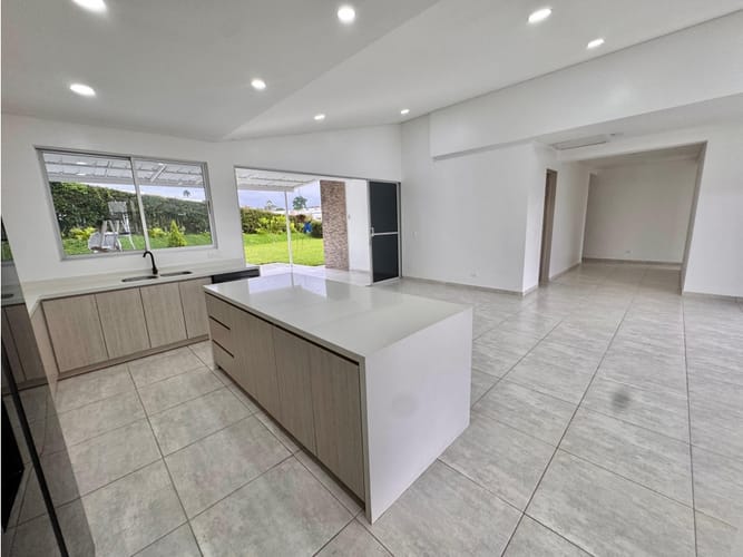 Casa de 5 alcobas en venta en Vía El Caimo, Armenia, 270 m² · foto 14 de 24
