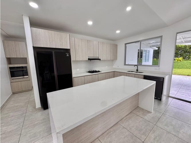 Casa de 5 alcobas en venta en Vía El Caimo, Armenia, 270 m² · foto 17 de 24