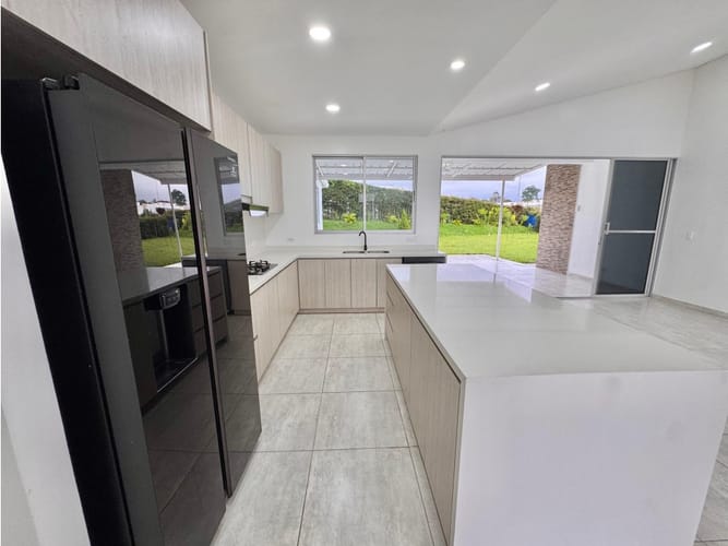 Casa de 5 alcobas en venta en Vía El Caimo, Armenia, 270 m² · foto 18 de 24