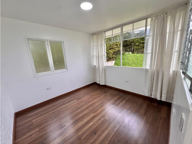 Casa de 5 alcobas en venta en Vía El Caimo, Armenia, 270 m² · foto 23 de 24