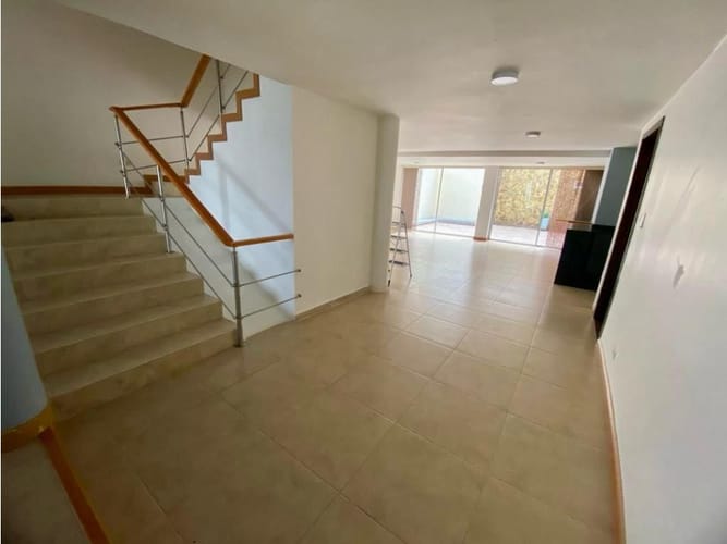 Casa de 4 alcobas en venta en Norte De Armenia, Armenia, 495 m² · foto 3 de 19