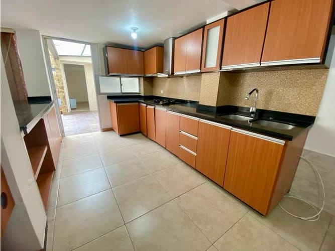 Casa de 4 alcobas en venta en Norte De Armenia, Armenia, 495 m² · foto 6 de 19