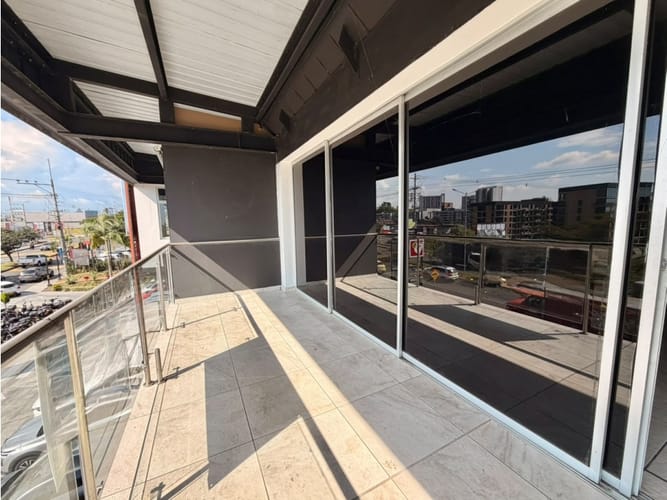 Local en venta en Avenida Centenario, Armenia, 50 m² · foto 2 de 3