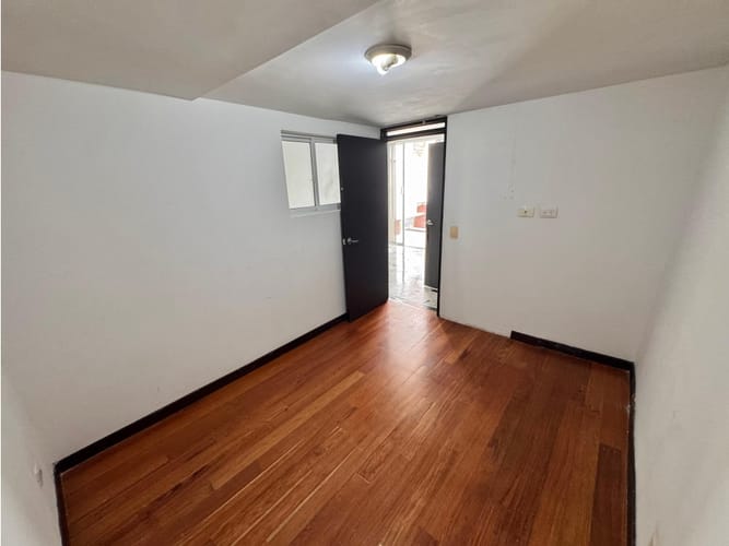 Casa de 4 alcobas en venta en Los Profesionales, Armenia, 237 m² · foto 14 de 24