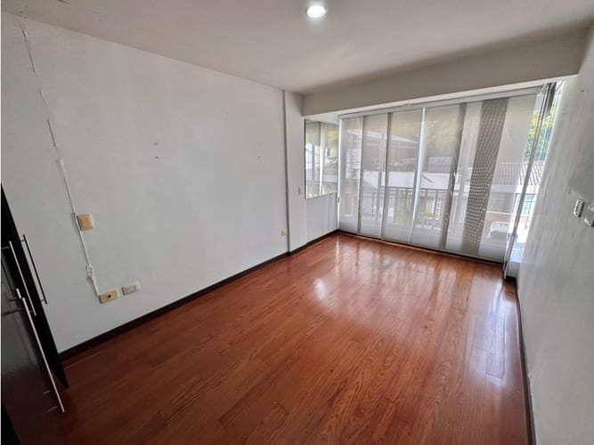 Casa de 4 alcobas en venta en Los Profesionales, Armenia, 237 m² · foto 15 de 24