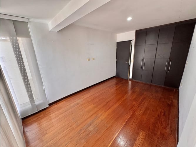Casa de 4 alcobas en venta en Los Profesionales, Armenia, 237 m² · foto 19 de 24