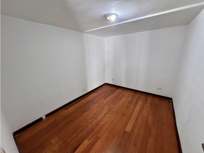 Casa de 4 alcobas en venta en Los Profesionales, Armenia, 237 m² · foto 20 de 24