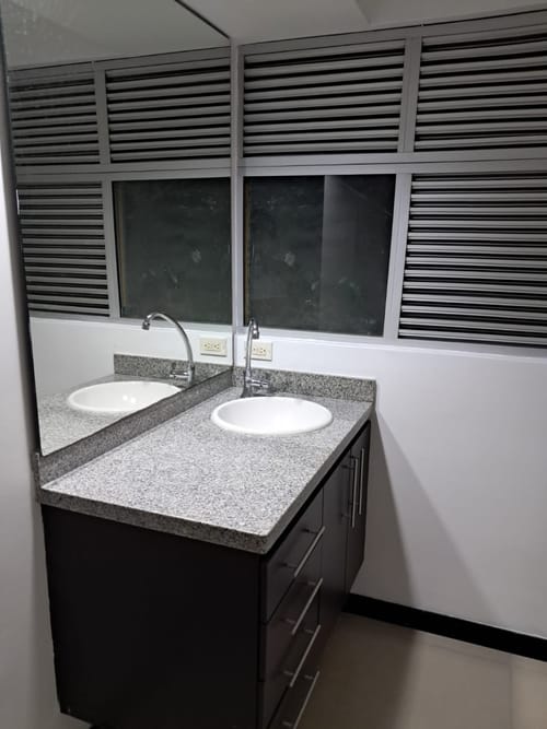 Oficina en arriendo en La Pradera, Envigado, 152 m² · foto 16 de 17