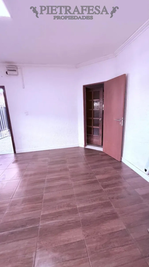 Casa en alquiler, 2 dormitorios, 1baño. Malvin. · Foto 5