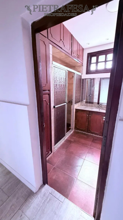Casa en alquiler, 2 dormitorios, 1baño. Malvin. · Foto 9
