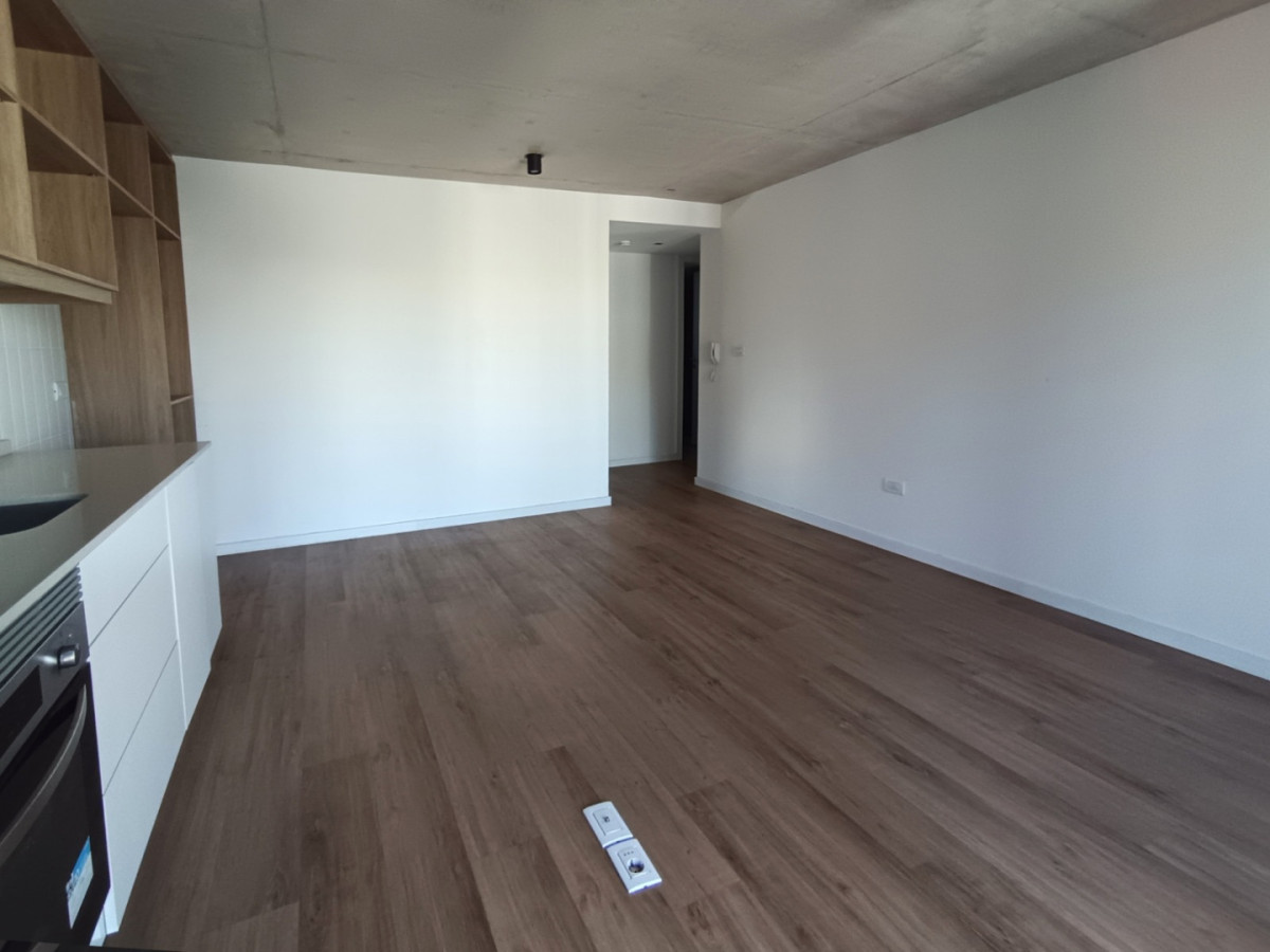 Alquiler Apartamento Nuevo De 1 Dormitorio Con Balcón Al Frente En Centro · Foto 6