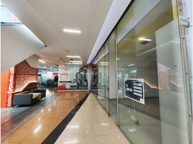 Local en venta en El Poblado, Medellín, 51 m² · foto 7 de 11