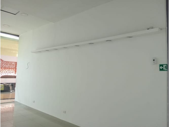 Local en venta en El Poblado, Medellín, 51 m² · foto 8 de 11