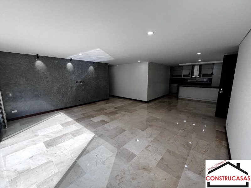 Apartamento en arriendo en Laureles, Medellín · foto 2 de 24