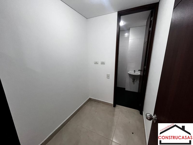Apartamento en arriendo en Laureles, Medellín · foto 14 de 24