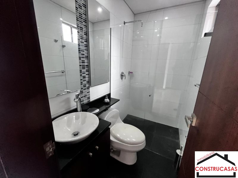 Apartamento en arriendo en Laureles, Medellín · foto 16 de 24