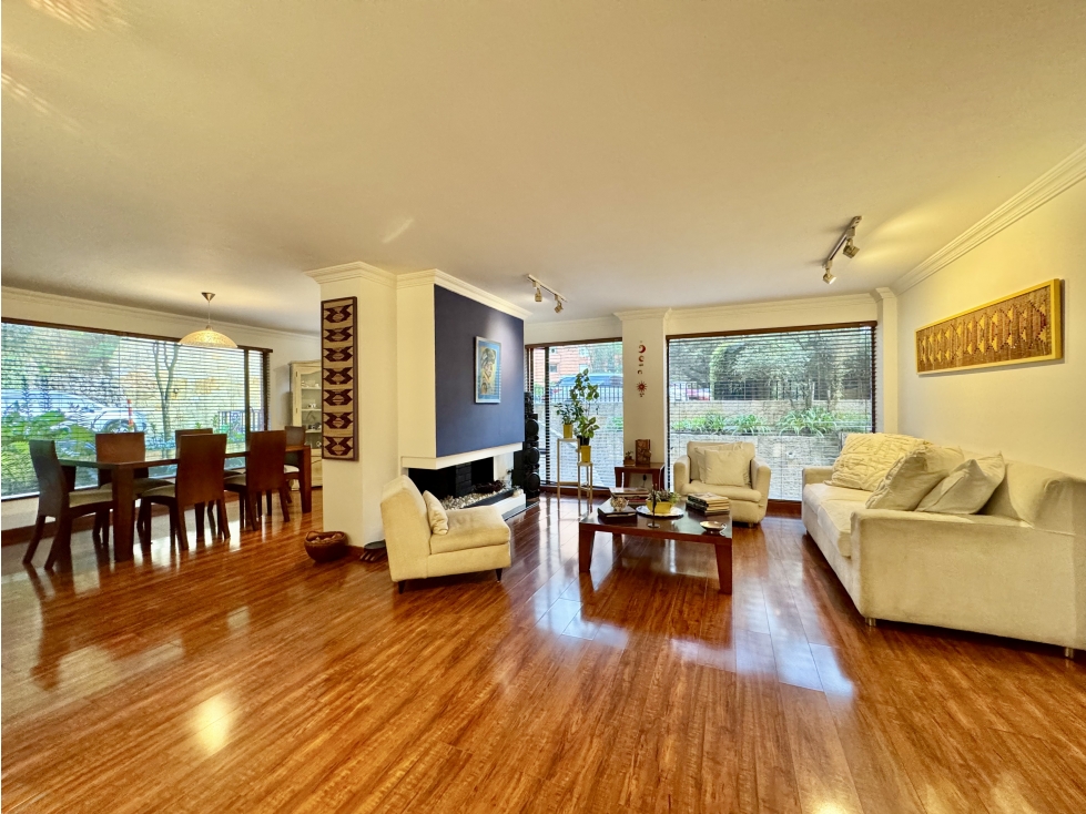 Apartamento en venta en Los Rosales, Bogotá · foto 2 de 24