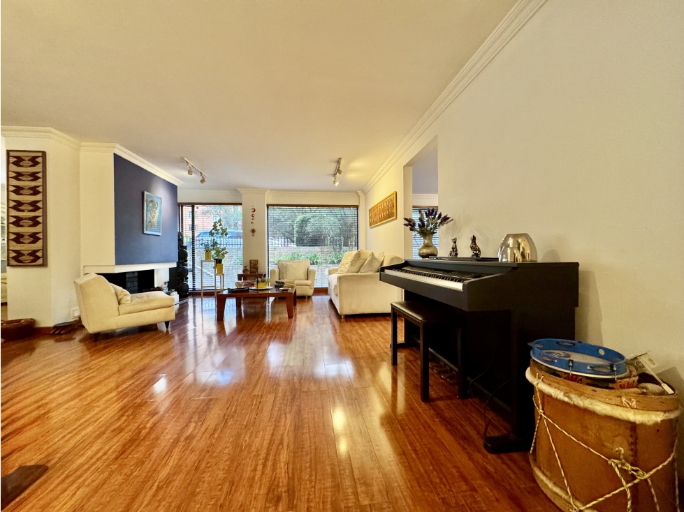 Apartamento en venta en Los Rosales, Bogotá · foto 3 de 24