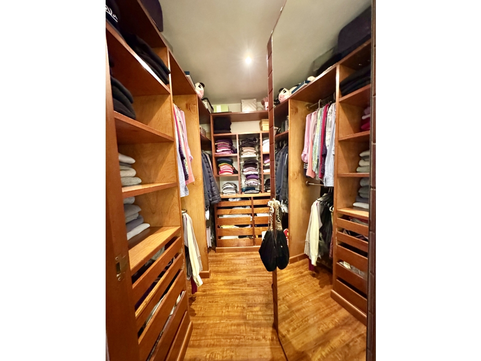 Apartamento en venta en Los Rosales, Bogotá · foto 12 de 24