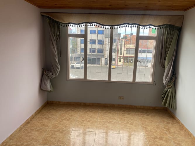 Casa de 8 alcobas en venta en Quiroga, Bogotá, 390 m² · foto 10 de 24