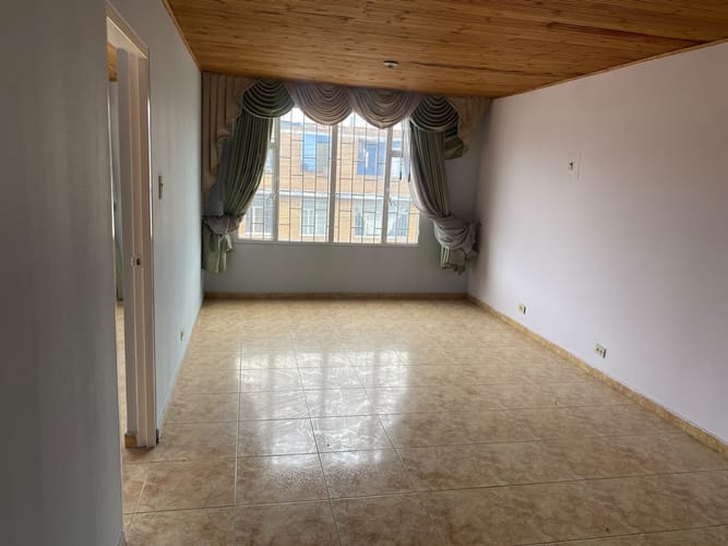 Casa de 8 alcobas en venta en Quiroga, Bogotá, 390 m² · foto 5 de 24