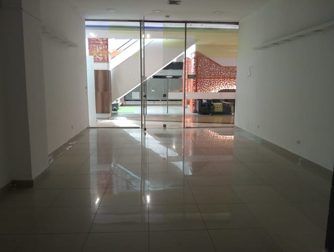 Local en arriendo en San Diego, Medellín, 48 m² · foto 2 de 11