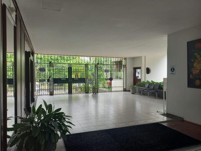 Oficina en arriendo en Menga, Cali, 301 m² · foto 4 de 5