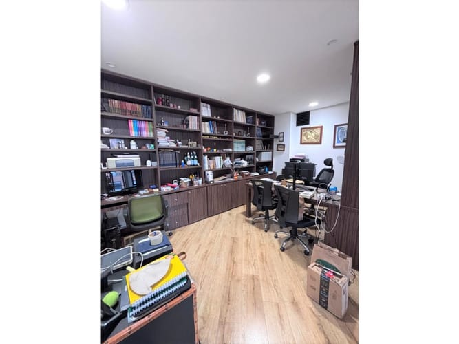 Apartamento de 3 alcobas en arriendo en Chicó Navarra, Bogotá, 247 m² · foto 8 de 23