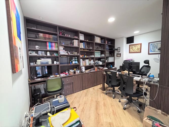 Apartamento de 3 alcobas en arriendo en Chicó Navarra, Bogotá, 247 m² · foto 9 de 23