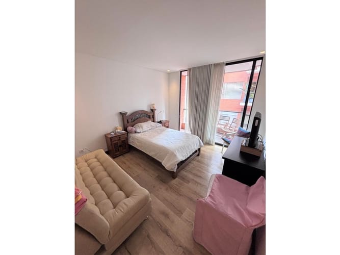 Apartamento de 3 alcobas en arriendo en Chicó Navarra, Bogotá, 247 m² · foto 11 de 23