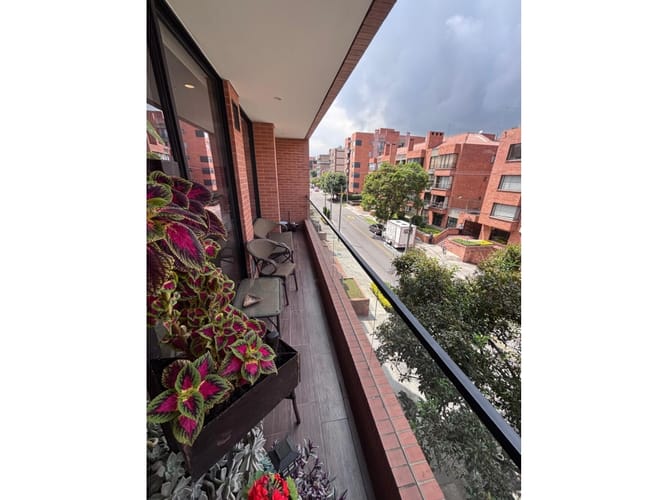 Apartamento de 3 alcobas en arriendo en Chicó Navarra, Bogotá, 247 m² · foto 22 de 23