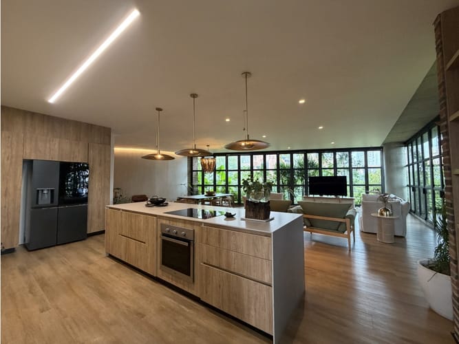 Apartamento de 3 alcobas en venta en Las Lomas No.1, Medellín, 275 m² · foto 8 de 17