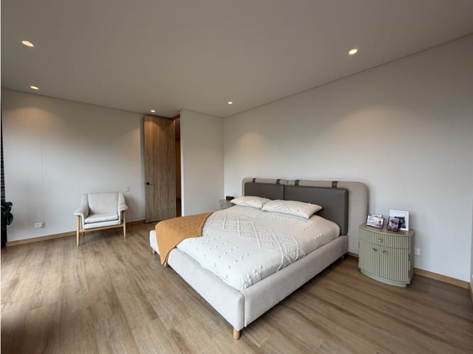 Apartamento de 3 alcobas en venta en Las Lomas No.1, Medellín, 275 m² · foto 15 de 17