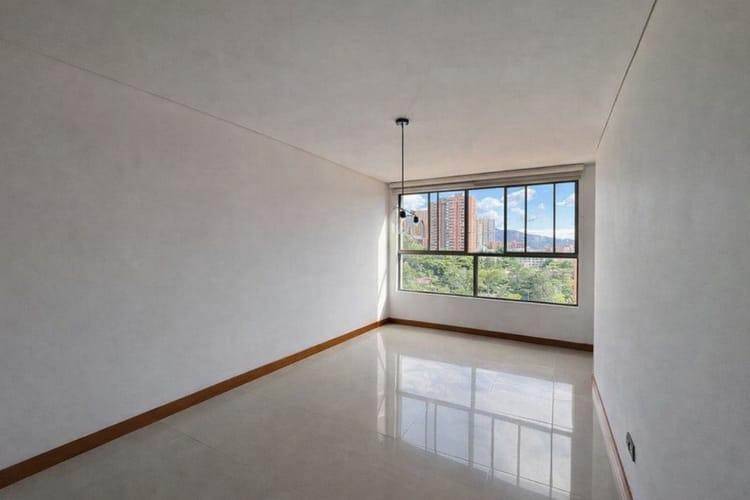 Apartamento de 3 alcobas en venta en El Tesoro, Medellín, 195 m² · foto 5 de 10