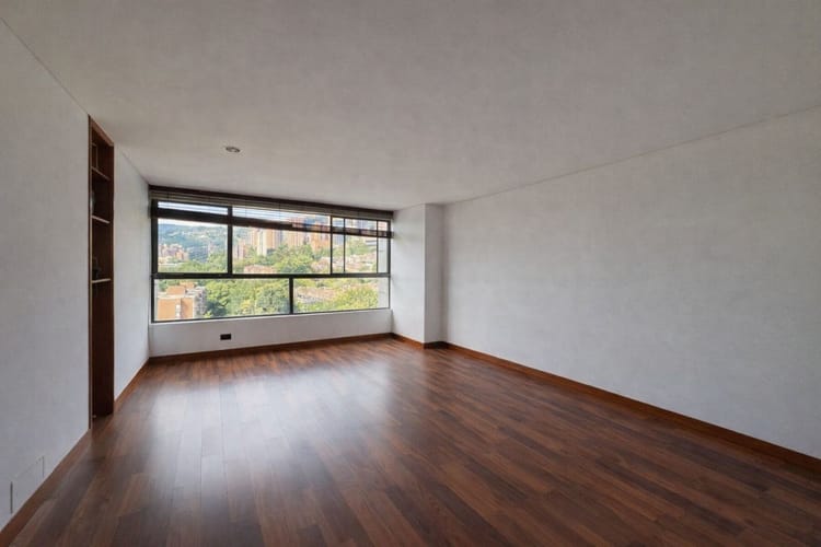 Apartamento de 3 alcobas en venta en El Tesoro, Medellín, 195 m² · foto 6 de 10
