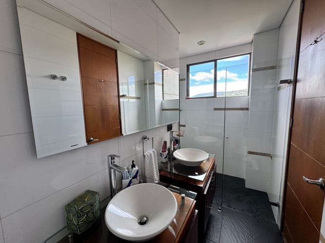 Apartamento de 3 alcobas en venta en El Tesoro, Medellín, 195 m² · foto 7 de 10