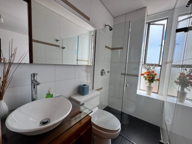 Apartamento de 3 alcobas en venta en El Tesoro, Medellín, 195 m² · foto 10 de 10