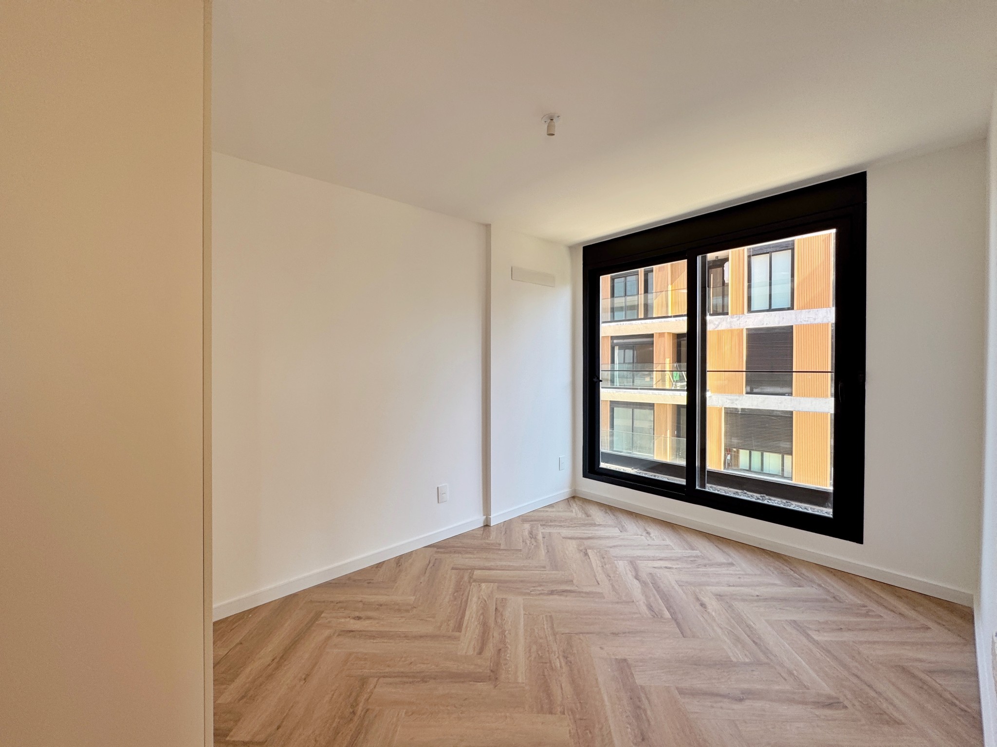 Apartamento De 2 Dormitorios En Alquiler - Unidad 401A - Costanera Village · Foto 3