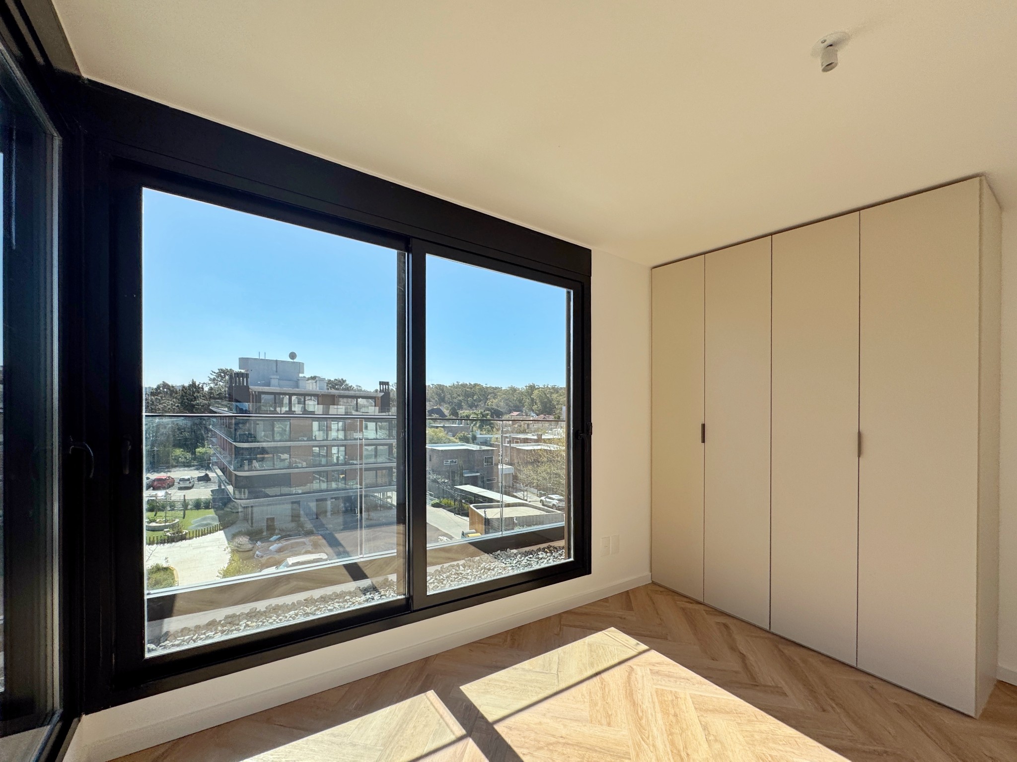 Apartamento De 2 Dormitorios En Alquiler - Unidad 401A - Costanera Village · Foto 8