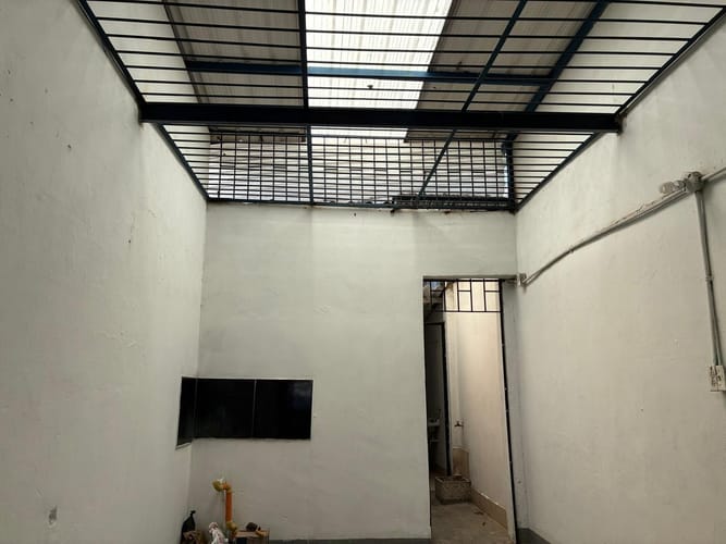 Bodega en arriendo en El Salvador, Medellín, 80 m² · foto 9 de 10