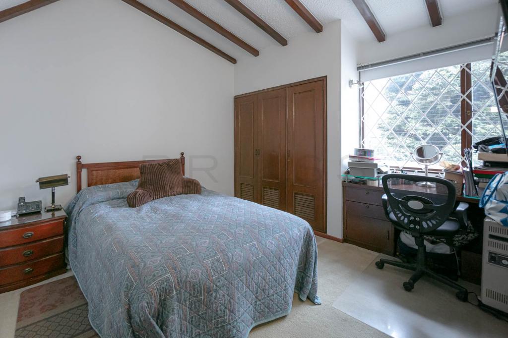 Casa en venta en Santa Barbara Occidental, Bogotá · foto 9 de 13