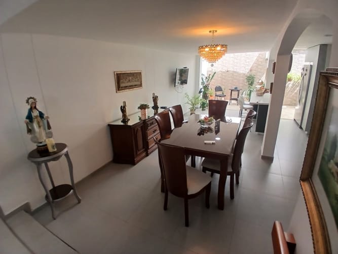 Casa de 3 alcobas en venta en La Elvira, Pereira, 160 m² · foto 4 de 24