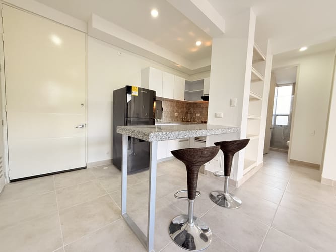 Apartamento de 3 alcobas en arriendo en Las Palmas, Ricaurte, 67 m² · foto 3 de 21