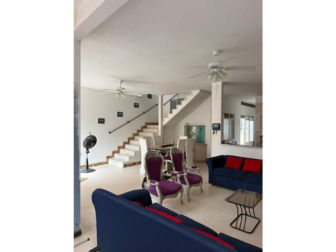 Casa de 4 alcobas en venta en Ricaurte, 196 m² · foto 3 de 20